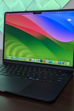 MacBook Air 13-inch: Apple M2 chip with 8-core CPU, 10-core CPU, 512GB GPU - Space Gray